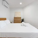 The Coastal - Fully Renovated Beach Front 3Br