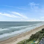 The Coastal - Fully Renovated Beach Front 3Br