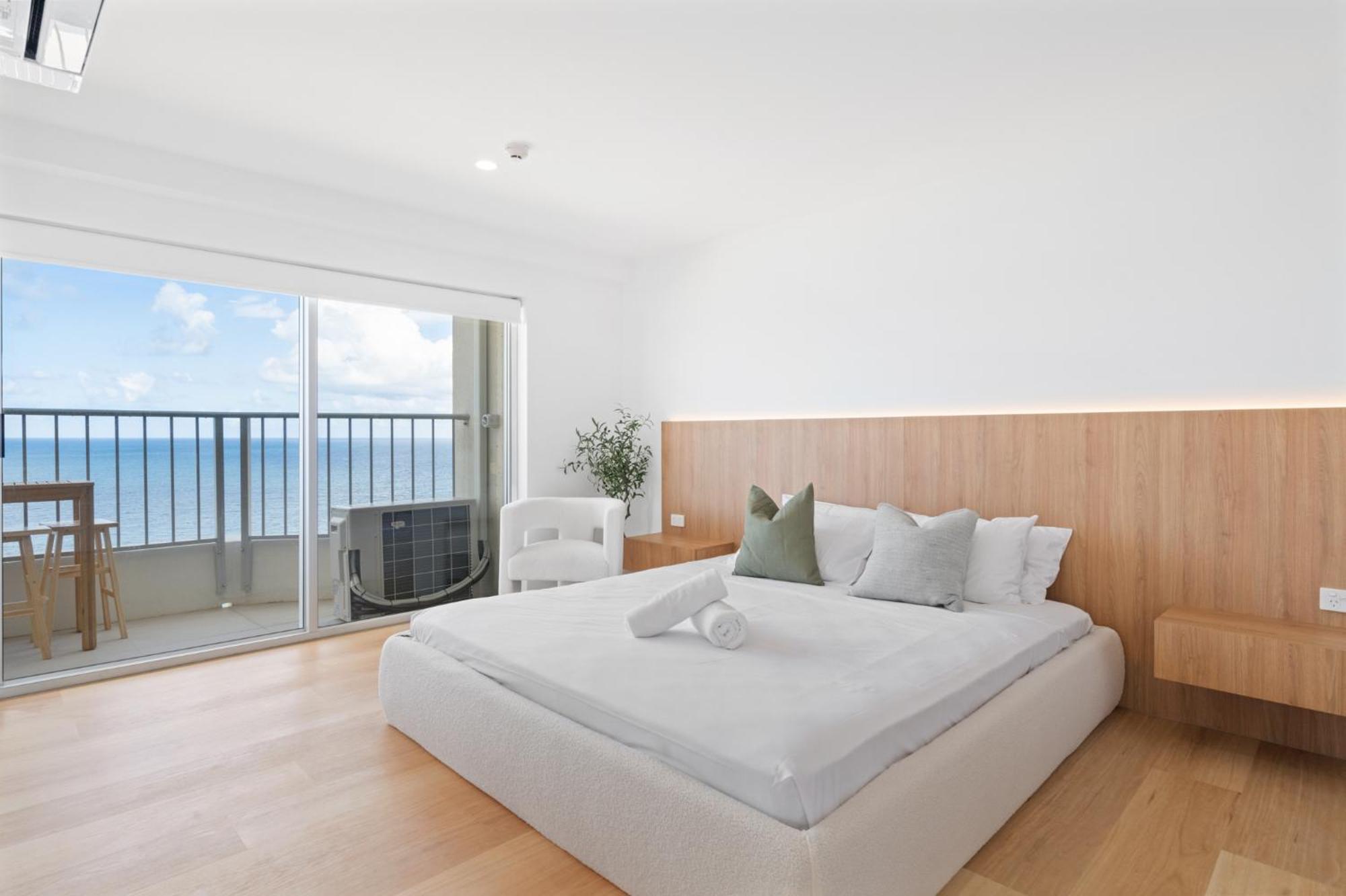 Apartment The Coastal - Fully Renovated Front 3br *