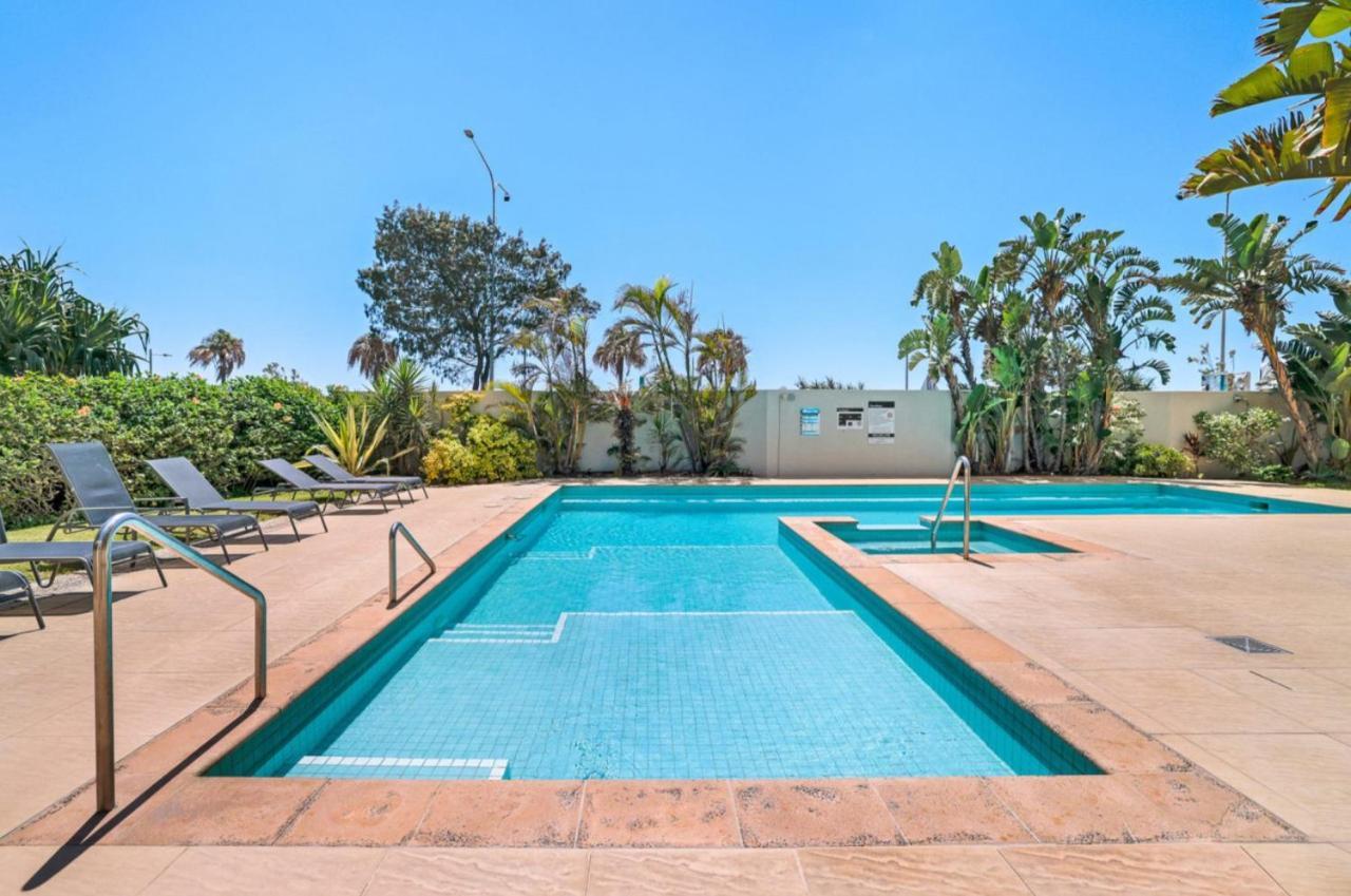 The Coastal - Fully Renovated Front 3br *